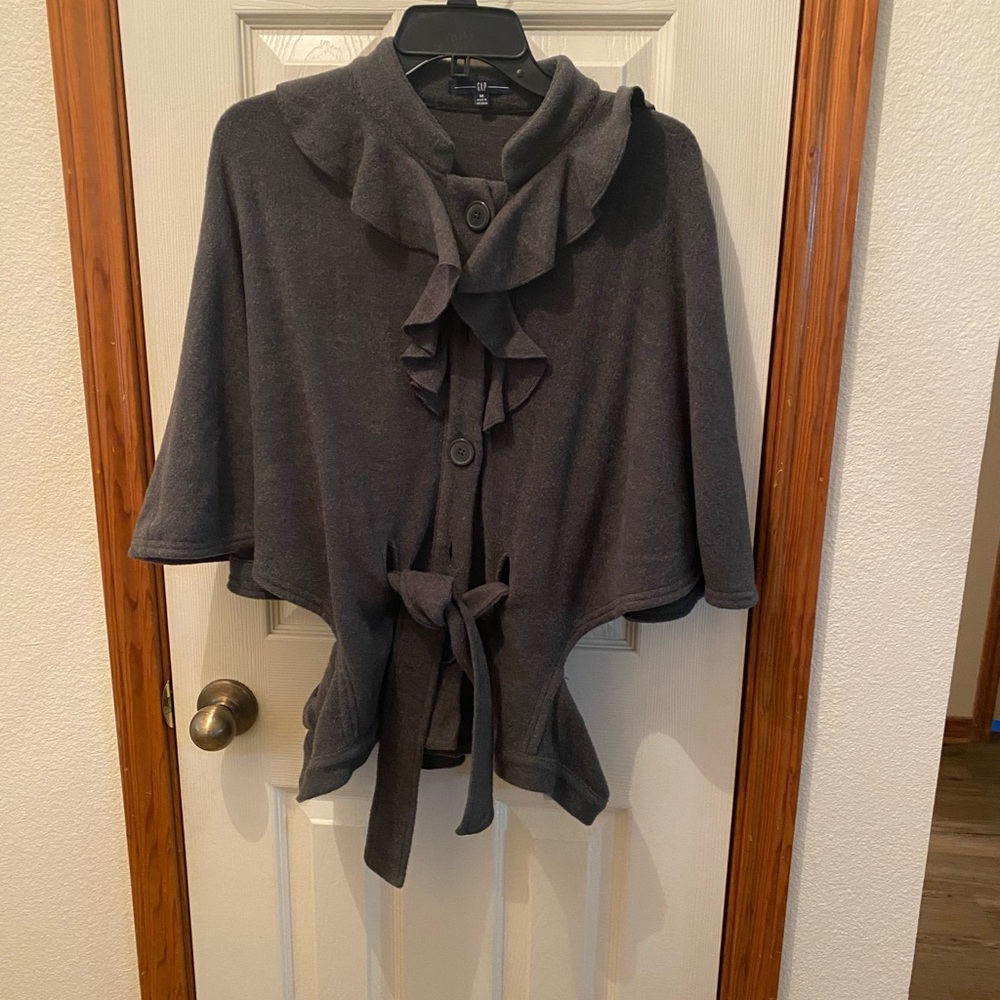 Women’s med. GAP sweater